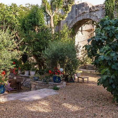 Mas Des Carnassoles Bed & Breakfast Exterior photo